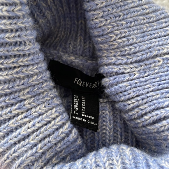 Brand new, never worn, blue turtleneck sweater - Picture 3 of 4